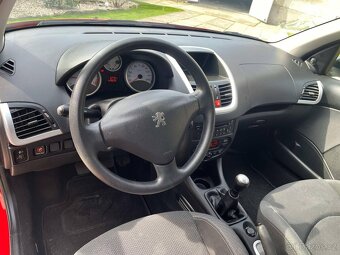 Peugeot 206+ 1,4i MT5, r. 2010 - 7