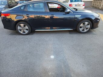 Kia Optima Hybrid - 7
