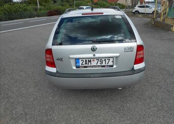 Škoda Octavia 1,6 75 kW KLIMA Historie benzín - 7