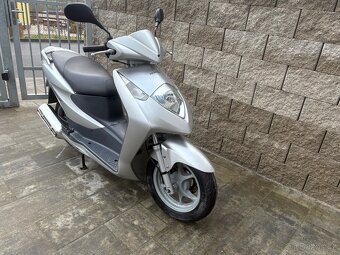 Honda dylan 125 2003 - 7