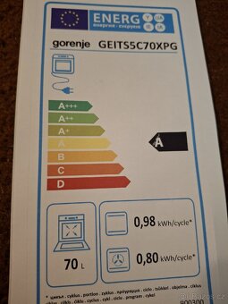 Nový elektrický sporák s indukční deskou zn:Gorenje - 7