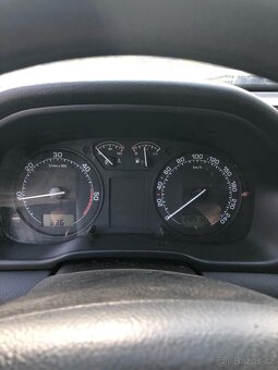 Škoda Octavia 1,9 TDI, 74 KW, rok 2010, klima - 7