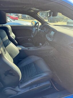 Dodge Challenger 5.7 Hemi Shaker - 7