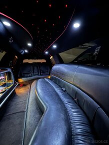 Prodám limuzína Lincoln Towncar - 7