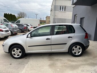 Volkswagen Golf 5 1.6 Benzin + LPG = 75kW, rv 2009 = - 7