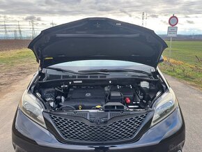 Toyota Sienna SE motor 3.5 V6, 8 místná s odpisem DPH - 7