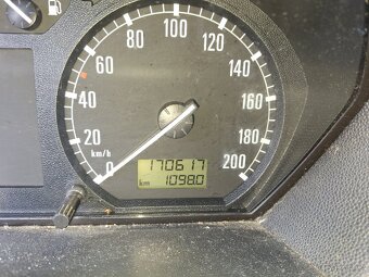 Škoda Fabia 1.4mpi - rozprodam na díly. - 7