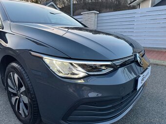 Volkswagen Golf VIII 1.0 eTSI/DSG/ČR-2. majitel/Life/28 tkm - 7