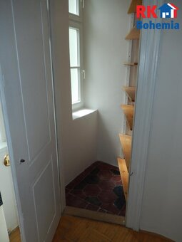 Nabízíme k pronájmu byt 2+1 o ploše 45m2+sklep v 4NP s výtah - 7