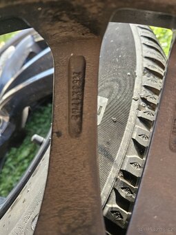 Alu kola 17" + zim. pneu 215/55 R17 – Škoda, 5x112 - 7