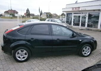 Ford Focus 1.6i 74kw,klima,serviska benzín manuál 74 kw - 7