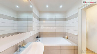 Výjimečný mezonet 5+kk s terasou a výhledem na Prahu - Ulice - 7