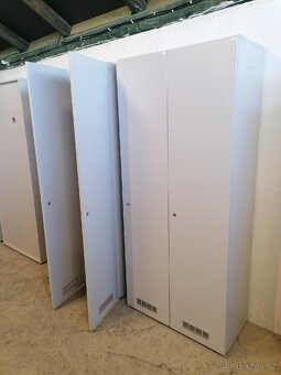 Dvoudveřové převlíkací uzamikatelné skříňky - 7