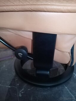 LUXUSNÍ ZNAČKOVÉ KOŽENÉ KŘESLO STRESSLESS - 7