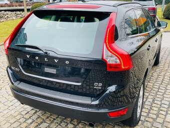 Volvo XC60 2.4D 5VÁLEC 4x4 120KW AUTOMAT NAVIGACE SENZORY - 7