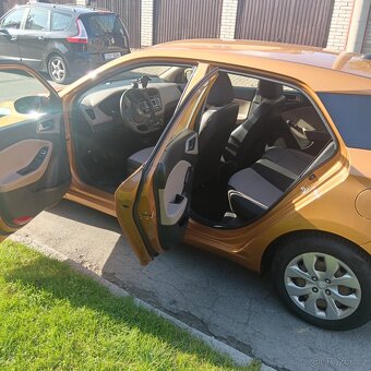 Hyundai i201.2i 62kW 2015 1.MAJITEL v ČR 146t.km - 7