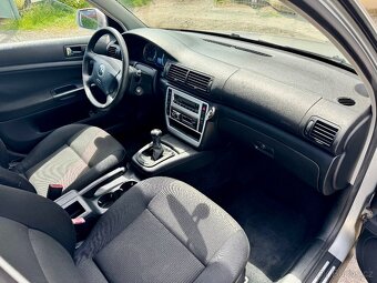 Volkswagen Passat, 2.0i 16V 85kW.Climatronik - 7