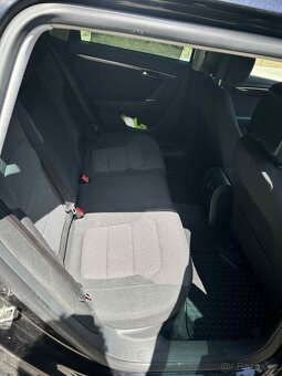 Vw passat B7 1.6tdi NA OPRAVU - 7