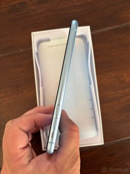 iPhone XR 64GB - 7