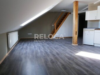 1+kk+patro na spaní, 48m2, Slaný, Navrátilova, nová půdní ná - 7