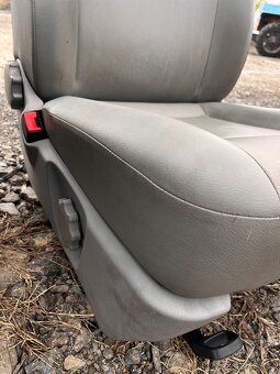 Přední sedačky 1+2 VW Caravelle T5 2013 - 7