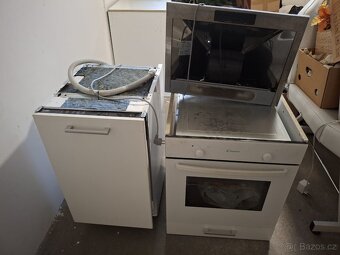 Kuchyňská linka se spotřebiči - 7