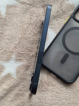 iPhone 13 128gb stav baterie 93% - 7