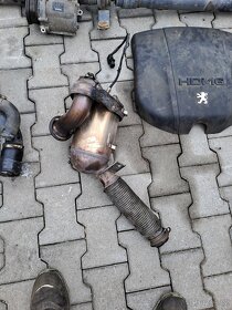 PEUGEOT 4007 CITROEN C CROSS  MITSUBISHI OUTLANDER - 7