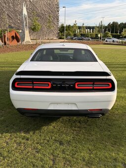 Dodge Challenger Scat Pack R/T 6.4 - 7