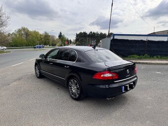 ŠKODA SUPERB 3.6 FSI V6 4X4 NAVI-ALCANTARA-PARK - 7