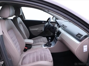 Volkswagen Passat 2,0 TDI 103kW Highline CZ (2008) - 7