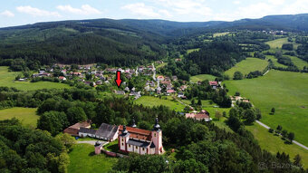 Prodej rodinného domu se zahradou v Laznech u Strašína - 7
