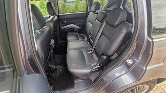 Mitsubishi Outlander 4x4 pěkný stav - 7