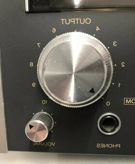 Kazetový magnetofon Studer A710 (profesionální verze kazetov - 7