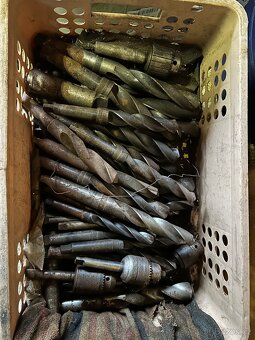 Soustruh E400/1500 - 7