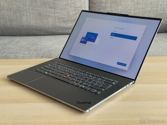 Lenovo ThinkPad Z16 Gen2 - Ryzen 9, 64GB RAM, 1TB SSD, OLED - 7