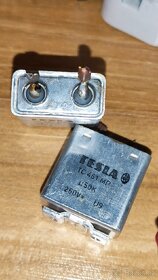 Kondenzátory, pojistky, potenciometr - 7