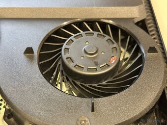 PS4 Pro 1 TB (CUH-7216B) - 7