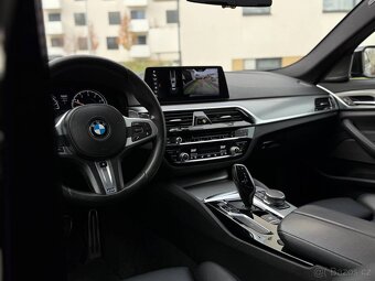 BMW 540i xDrive - 7