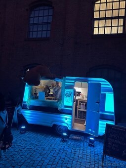 PRODEJNÍ STÁNEK - 7