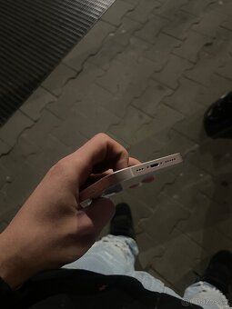 IPhone 13 Pink - 7