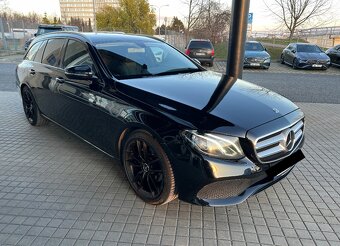 MERCEDES-BENZ E220d - 7