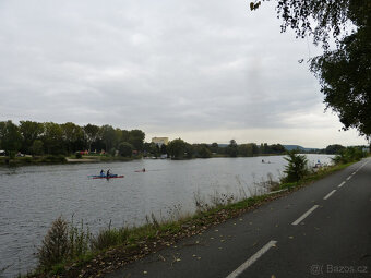 Na pronájem kancelář (21 m2)v Praze 5-M.Chuchli,Zbraslavská - 7