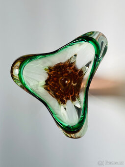 Váza 23 cm, barevné hutní sklo J. Hospodka Chřibská - 7