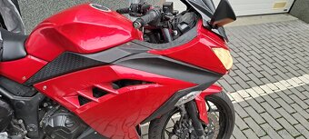 Kawasaki ninja 300 - 7