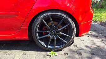 Golf 5 GTI / Modell 2006 / 147 kW / 225.000 - 7