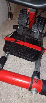 herní závodní volant Ferrari/Thrustmaster s pedály - 7