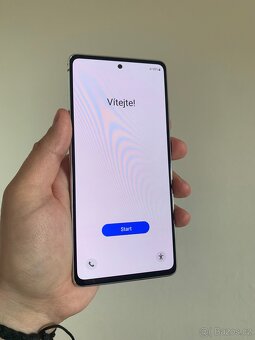 Samsung Galaxy S20 FE 5G - stav jako nový - 7