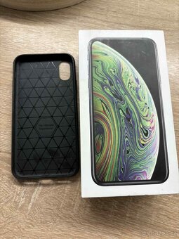 Prodám iphone xs - 7