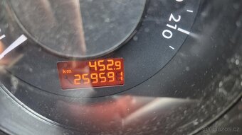 Peugeot 5008 2.0 dci 2011 7 mist - 7